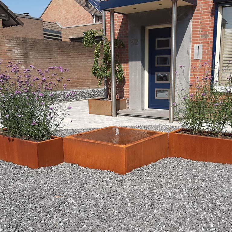 Corten acél szökőkút 100 x 100 x 40 cm