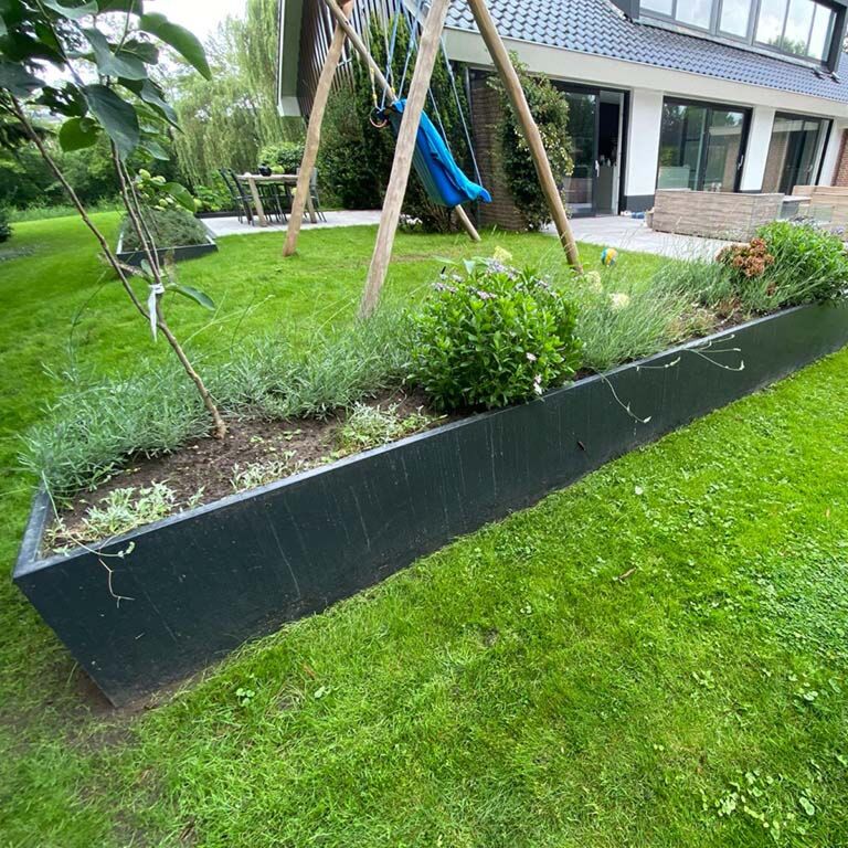 Porszórt acél támfal egyenes 200 cm (magasság 50 cm)