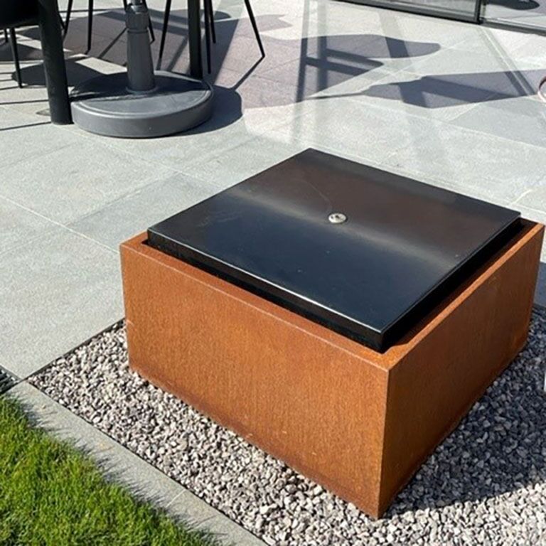 Corten acél vízi dísz 50 x 50 x 40 cm