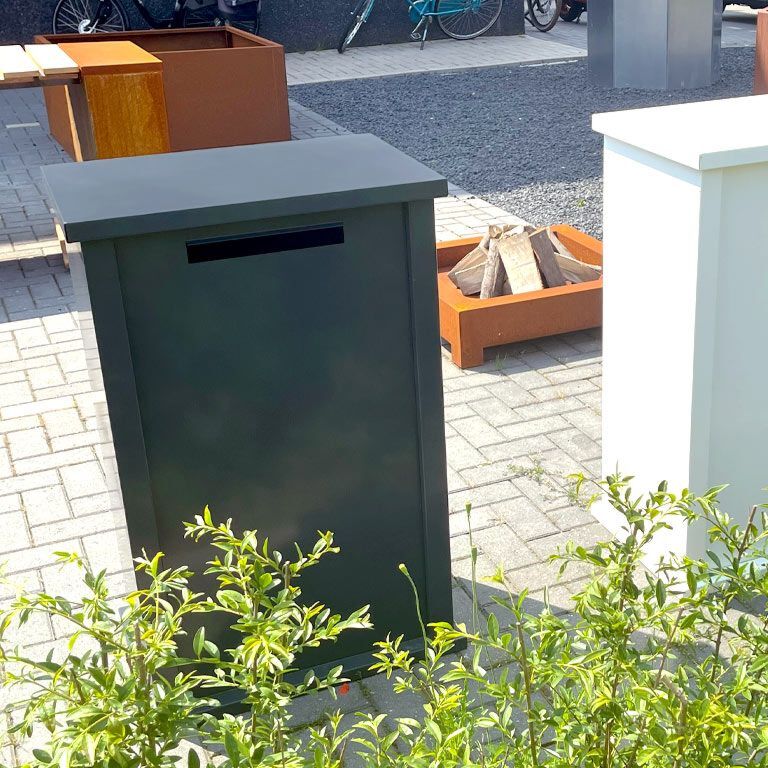 Porszórt acél postaláda Arizona M típus