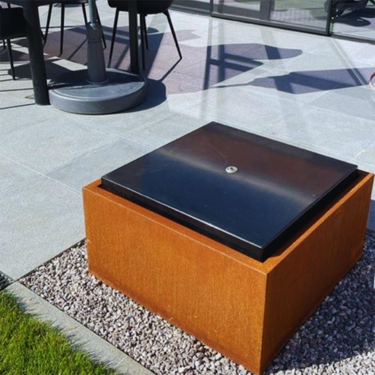 Corten acél vízi dísz 80 x 80 x 40 cm