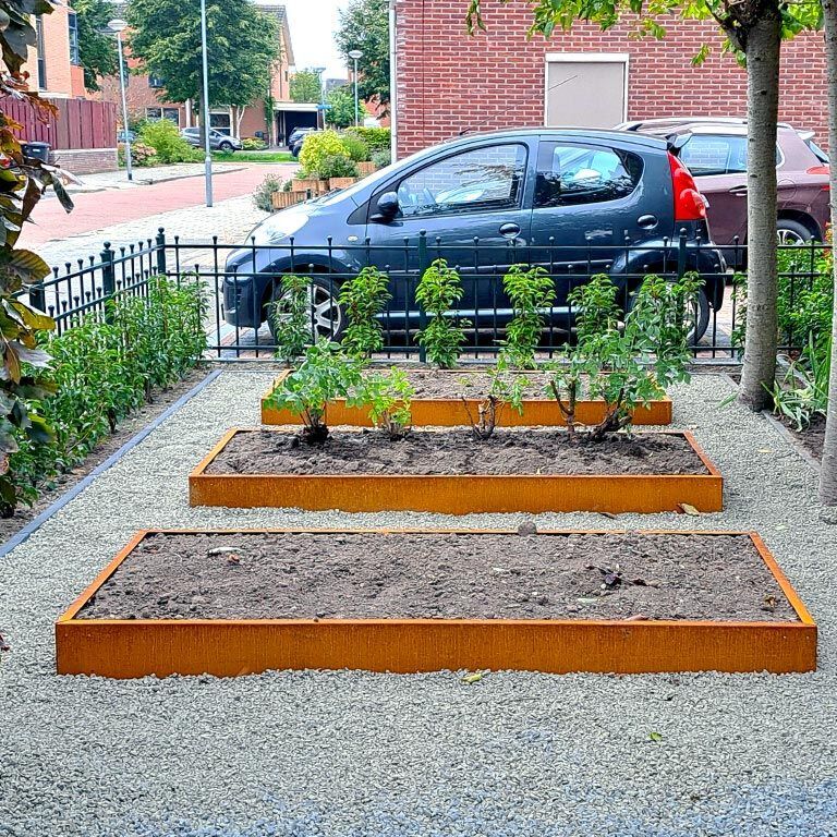 Corten acél szegély vastag 22 cm (hossza 240 cm)