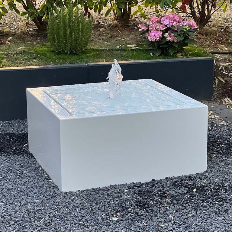 Alumínium szökőkút 80 x 80 x 40 cm