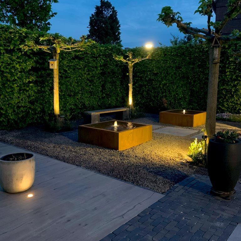 Corten acél szökőkút 120 x 120 x 40 cm