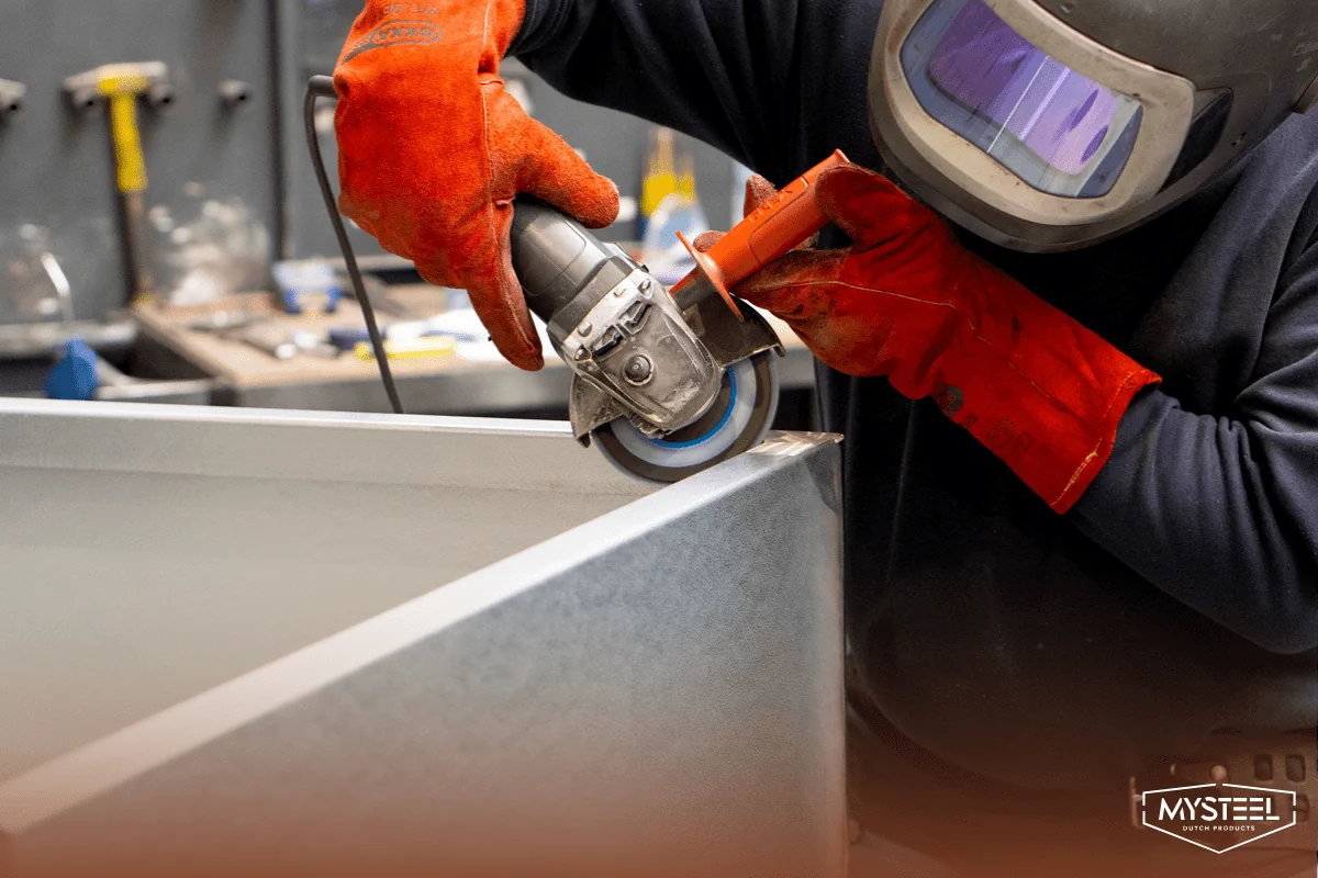 Cortenacél megmunkálása profiként: csiszolás, fúrás, fűrészelés és még sok más