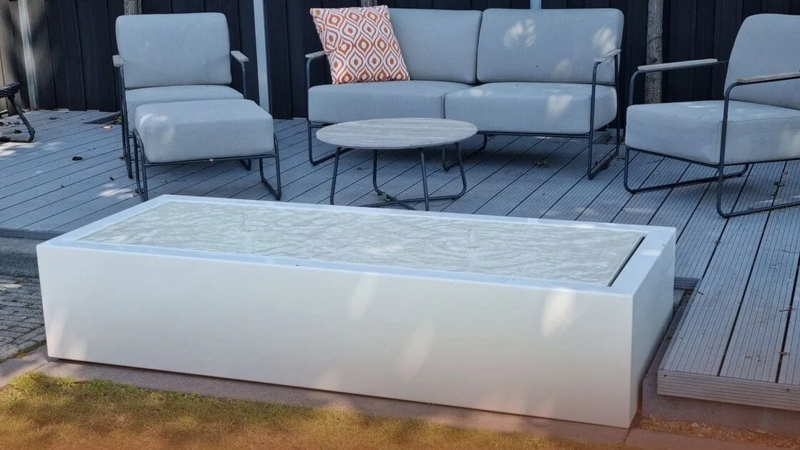 Hogyan telepíts egy víz asztalt?